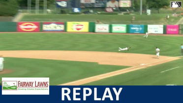 Javier Vaz snags a hard-hit line drive