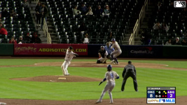 Austin Gauthier doubles (2) on a line drive to right fielder Charlie Condon. Ryan Fitzgerald scores. Ryan Ward to 3rd.