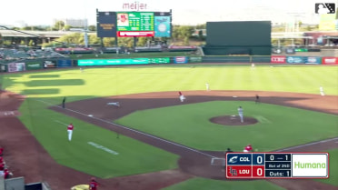 Christian Cairo makes nice diving catch