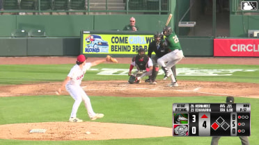 Jose D. Hernandez singles on a fly ball to center fielder Pedro Pineda. Victor Rodrigues scores.