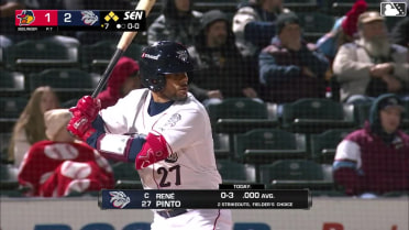 Matt Seelinger Ball to René Pinto