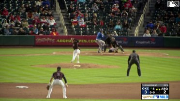 James Tibbs III doubles (5) on a sharp line drive to right fielder Charlie Condon. Ryan Fitzgerald scores. Nick Senzel to 3rd.