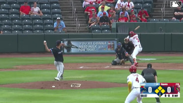 Miguel Ugueto grounds into a double play, shortstop Brandon Winokur to second baseman Kyle DeBarge to first baseman Billy Amick. Deniel Ortiz scores. Won-Bin Cho to 3rd. Zach Levenson out at 2nd. Miguel Ugueto out at 1st.