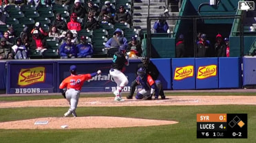 Austin Warren In play, run(s) to Yohendrick Pinango