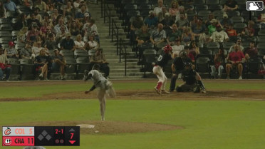 Peyton Stovall homers (2) on a line drive to right center field.