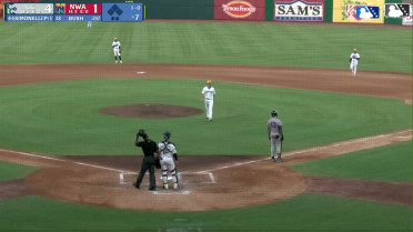 Anthony Simonelli snags comebacker