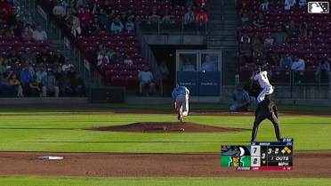 Brandon Winokur's RBI single