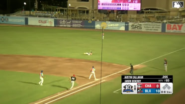 Jheremy Vargas' smooth diving stop