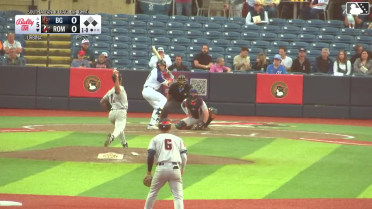 Eric Hartman singles on a line drive to right fielder Tom Poole. Colin Burgess scores. Hayden Friese to 2nd.