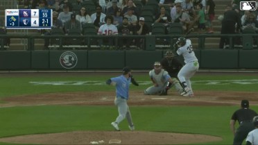 Abrahan Gutierrez singles on a sharp line drive to center fielder Victor Arias. Jackson Castillo scores. Manuel Palencia to 3rd.