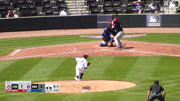 Zavier Warren singles on a ground ball to left fielder Jordan Nwogu. Alexander Vargas scores. Shane Sasaki to 2nd.