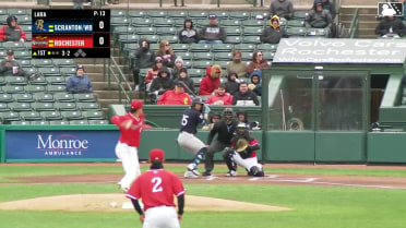 Oswaldo Cabrera homers (1) on a fly ball to right center field.