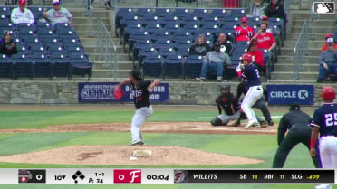 Eli Willits singles on a ground ball to left fielder Paulino Santana. Jordan Williams scores. Nick Peoples to 3rd. Juan Cruz to 2nd.