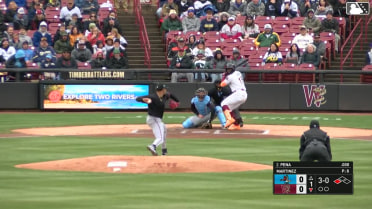 Luis Peña walks. Braylon Payne scores. Wild pitch by pitcher Liomar Martinez.