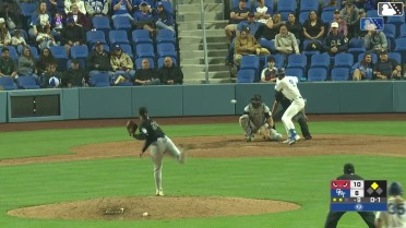 Joendry Vargas singles on a line drive to center fielder Ryan Wideman. Conner O'Neal scores.