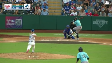 Pascanel Ferreras out on a sacrifice fly to right fielder James Tibbs III. César Salazar scores.