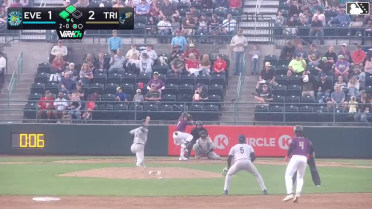 Jorge Ruiz doubles (6) on a ground ball to right fielder Carlos Jimenez, deflected by first baseman Brandon Eike. Randy De Jesus scores. Capri Ortiz scores.