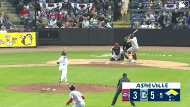 Yoeilin Cespedes doubles (10) on a line drive to left fielder Justin Thomas Jr. Antonio Anderson scores. Henry Godbout scores. Yoeilin Cespedes to 3rd. Throwing error by left fielder Justin Thomas Jr.