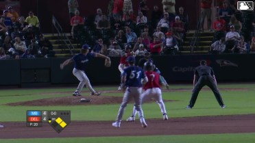 Jose Perez hits a sacrifice bunt. Throwing error by third baseman Derniche Valdez. Alfredo Velásquez scores. Edwin Amparo scores. Jose Perez to 3rd.