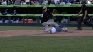 Cole Mathis out on a sacrifice fly to center fielder Rodney Green Jr. Kade Snell scores.