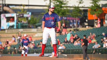 Bats Snap Losing Streak With 4-1 Victory Over Omaha