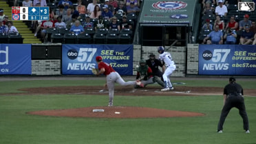 Cristian Hernandez's two-run homer