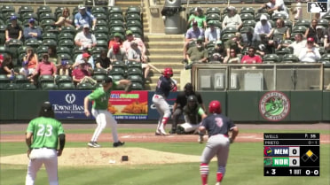 Levi Wells In play, no out to César Prieto