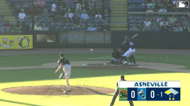Chase Call doubles (10) on a line drive to center fielder Edward Florentino. Kyle Walker scores.