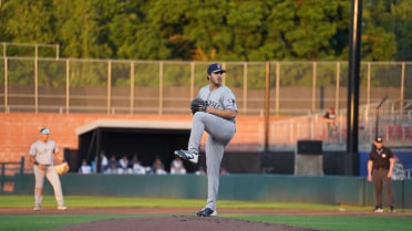 Hess Shines as Offense Explodes Late in Game 2 to Split Doubleheader with the Cats