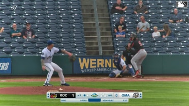 Seaver King homers (10) on a fly ball to left field.