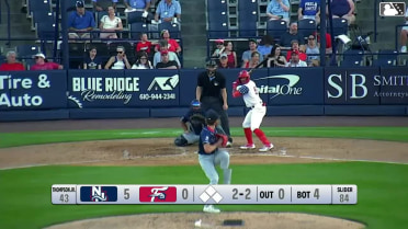 Pedro León homers (5) on a fly ball to left center field.