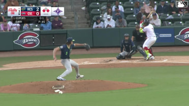 Aidan Curry Ball to Yoeilin Cespedes