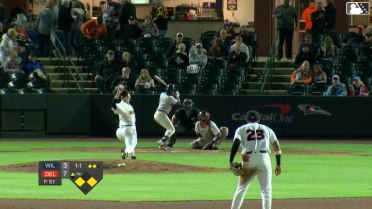 Luis Lameda singles on a line drive to left fielder Raylin Ramos. Handelfry Encarnacion scores. Frederi Montero to 2nd.