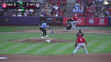 Maddox Latta doubles (7) on a sharp line drive to center fielder Tevin Tucker. Eric Snow scores.