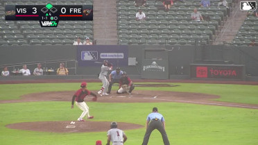 Ivan Luciano singles on a ground ball to left fielder Derek Bernard. Abdias De La Cruz scores. Ivan Luciano to 2nd.