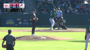 Lazaro Montes crushes go-ahead three-run homer (5)