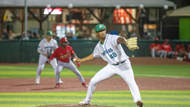 Votto, Blue Jays Clip Tortugas 3-2 on Wednesday