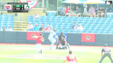 Edward Florentino triples (1) on a line drive to right fielder John Estevez. Yordany De Los Santos scores. Axiel Plaz scores.