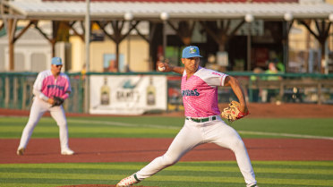 Tortugas Rally in Eighth to Nab Fifth Straight Win
