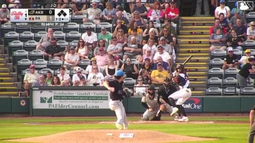 Jesus Castillo singles on a line drive to right fielder Jaison Chourio. Lonnie White Jr. scores. Murf Gray to 3rd. Will Taylor to 2nd.