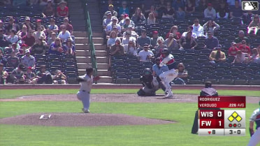 Rosman Verdugo walks. Jake Cunningham scores. Kasen Wells to 3rd. Lamar King Jr. to 2nd.