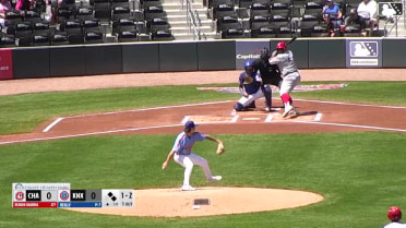 Ruben Ibarra singles on a ground ball to right fielder Andy Garriola. Carlos Jorge scores. Alexander Vargas scores.