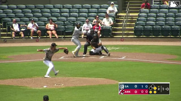 Albert Fabian doubles (6) on a sharp line drive to right fielder Lazaro Montes. Luis Verdugo scores.