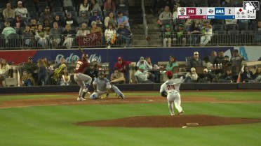 Orlando Martinez doubles (5) on a line drive to center fielder Junior Franco. Frainyer Chavez scores.