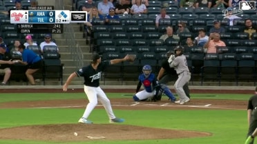 Alberto Barriga singles on a fly ball to center fielder Chris Newell. Cristofer Torin scores. Jansel Luis to 3rd.