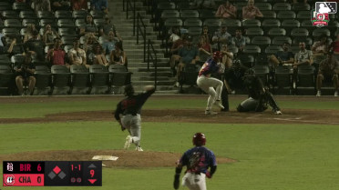 Kien Vu homers (5) on a fly ball to right center field. Cade Hunter scores.