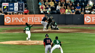 Angel Chivilli In play, run(s) to Robert Moore