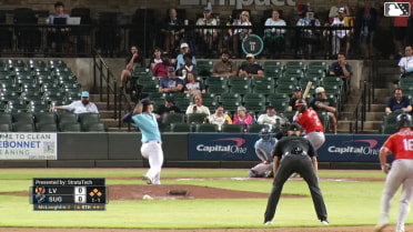 Darell Hernaiz reaches on a throwing error by third baseman Trevor Austin. Bryan Lavastida scores. Jared Dickey scores. Davis Diaz to 3rd. Darell Hernaiz to 2nd.