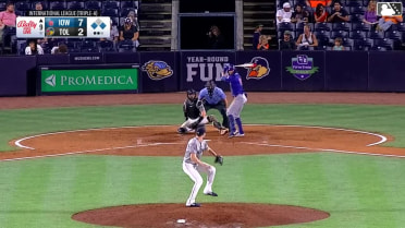 Ben Cowles singles on a ground ball to center fielder Michael Siani. Owen Ayers scores. Chas McCormick to 3rd.