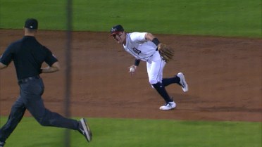 Kevin McGonigle's slick barehanded play